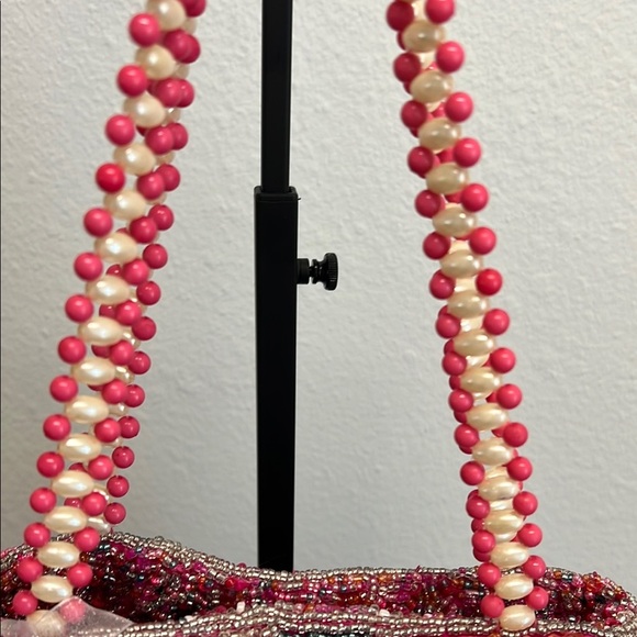 Sassy Beaded Mini Arm/Shoulder Bag🪩✨ - Picture 4 of 10